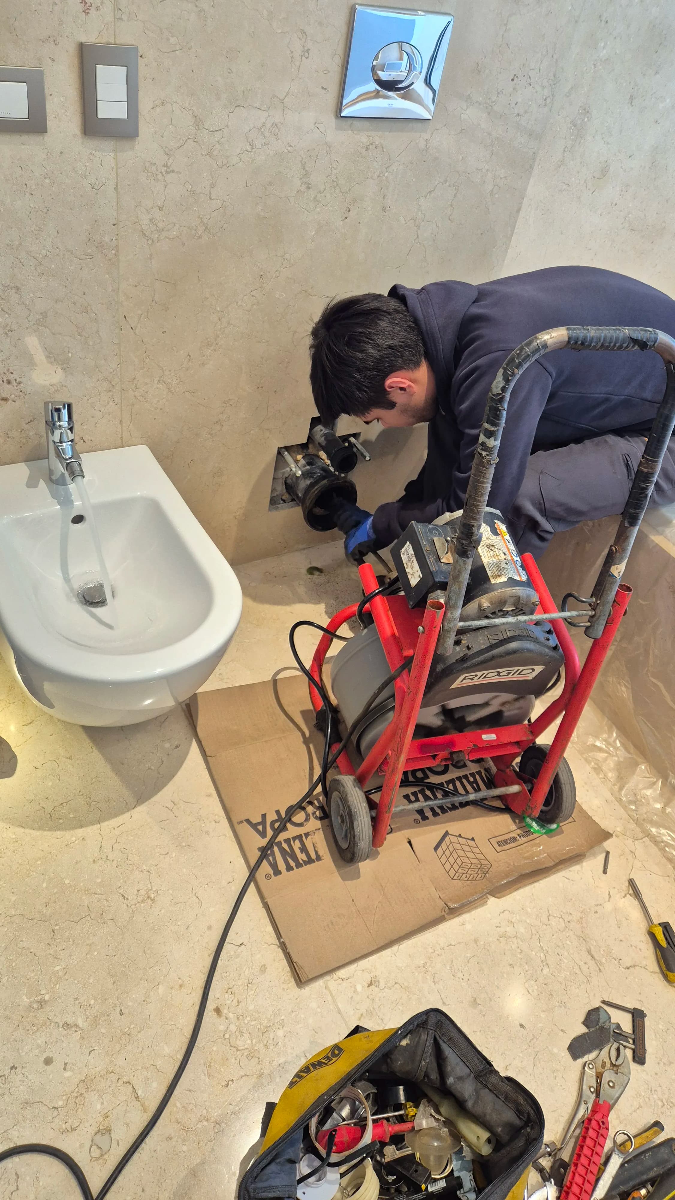 Destape de tinas, baños y lavaderos