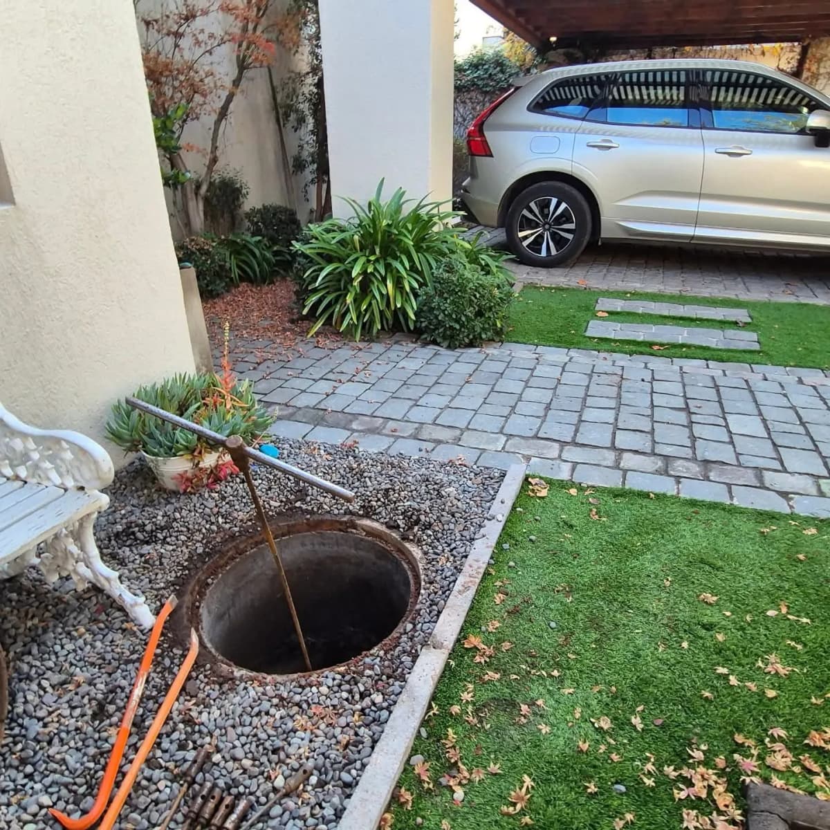 Trabajo de destape de alcantarillado